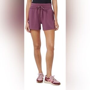 Travis Mathew Skylift Soft Tie Short W/Pockets Sz S in Damson Pull On NWT